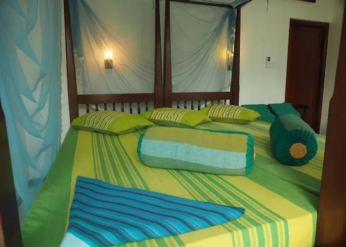 Main Reef Guest House